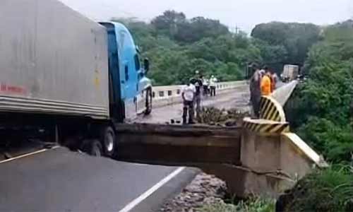 https://www.deguate.net/artman/uploads/65/Camion-1.jpg
